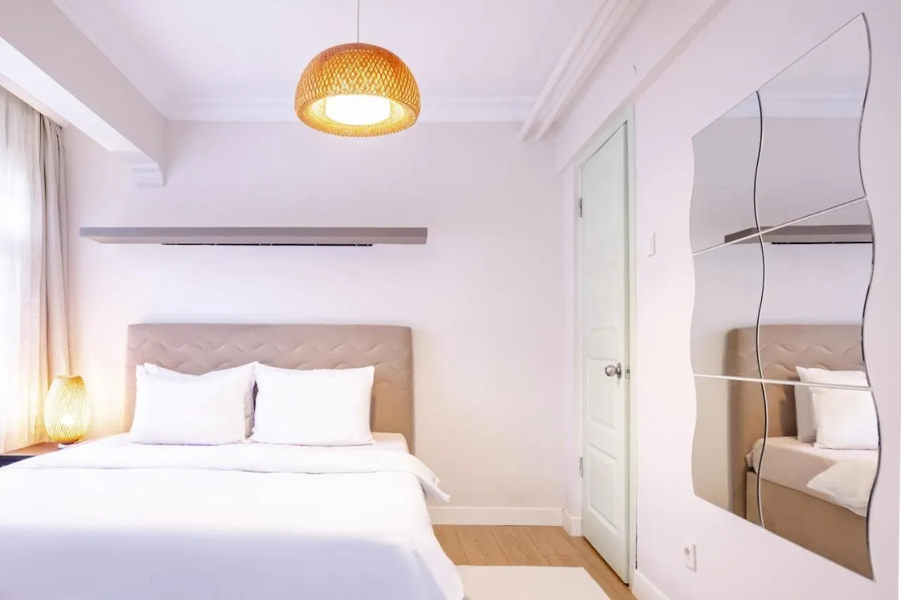 Vibrant Flat Close To Zorlu Center With Backyard Istanbul 0*,  Turkey